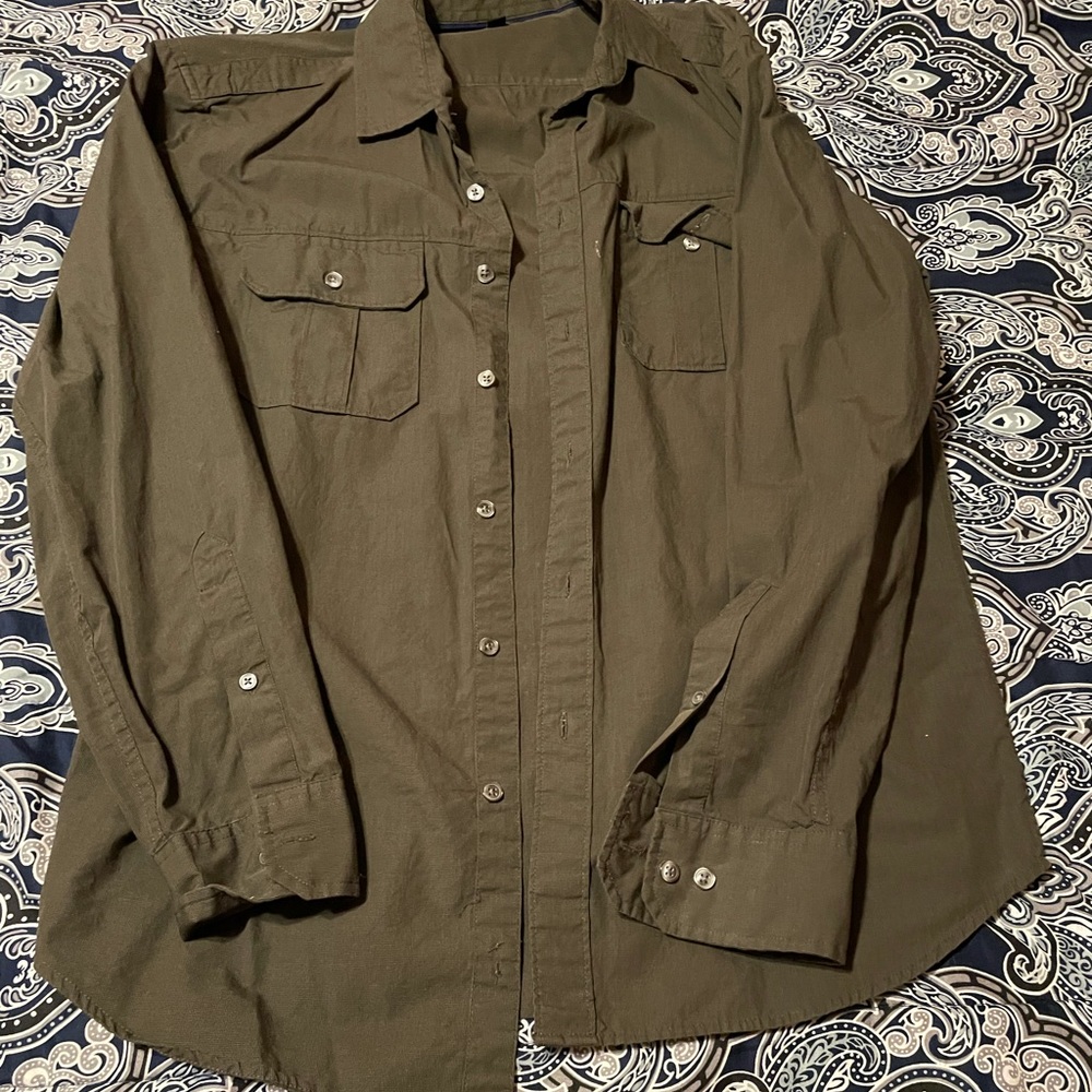 Green casual shirt